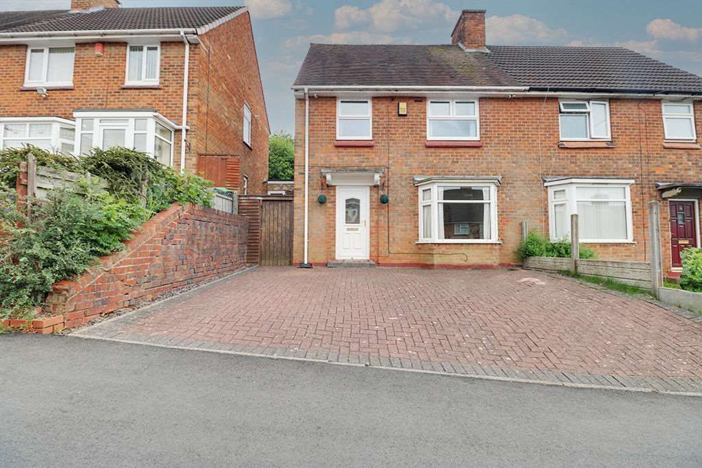 3 bed semidetached house for sale in Aldridge Road, Oldbury B68, £