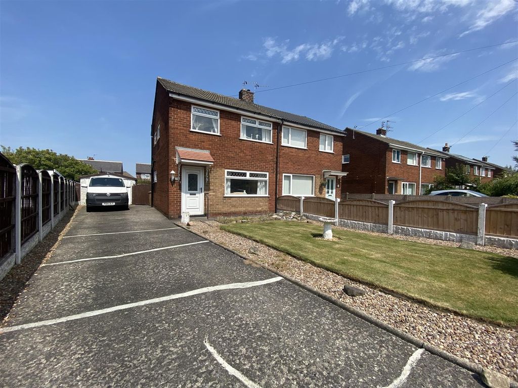 2 bed property for sale in Mercer Road, Lostock Hall, Preston PR5 Zoopla