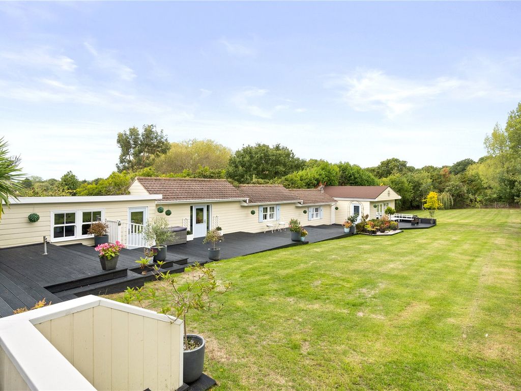 4 bed bungalow for sale in Oak Road, Crays Hill, Billericay, Essex CM11, £850,000 Zoopla