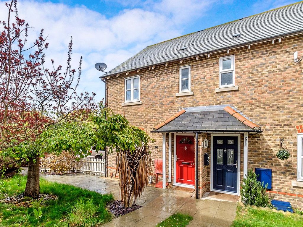 2 bed semidetached house for sale in Mansfield Drive, Iwade