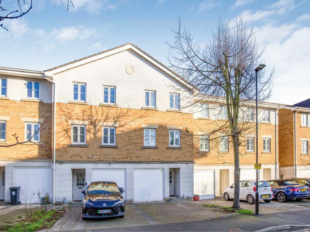 3 bed property for sale in Primrose Place, Isleworth TW7, £750,000 Zoopla