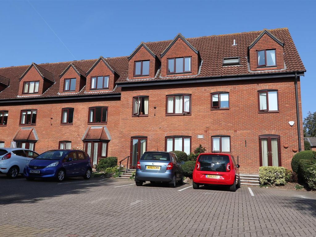 1 bed flat to rent in Chelmsford Road, Shenfield, Brentwood CM15 Zoopla