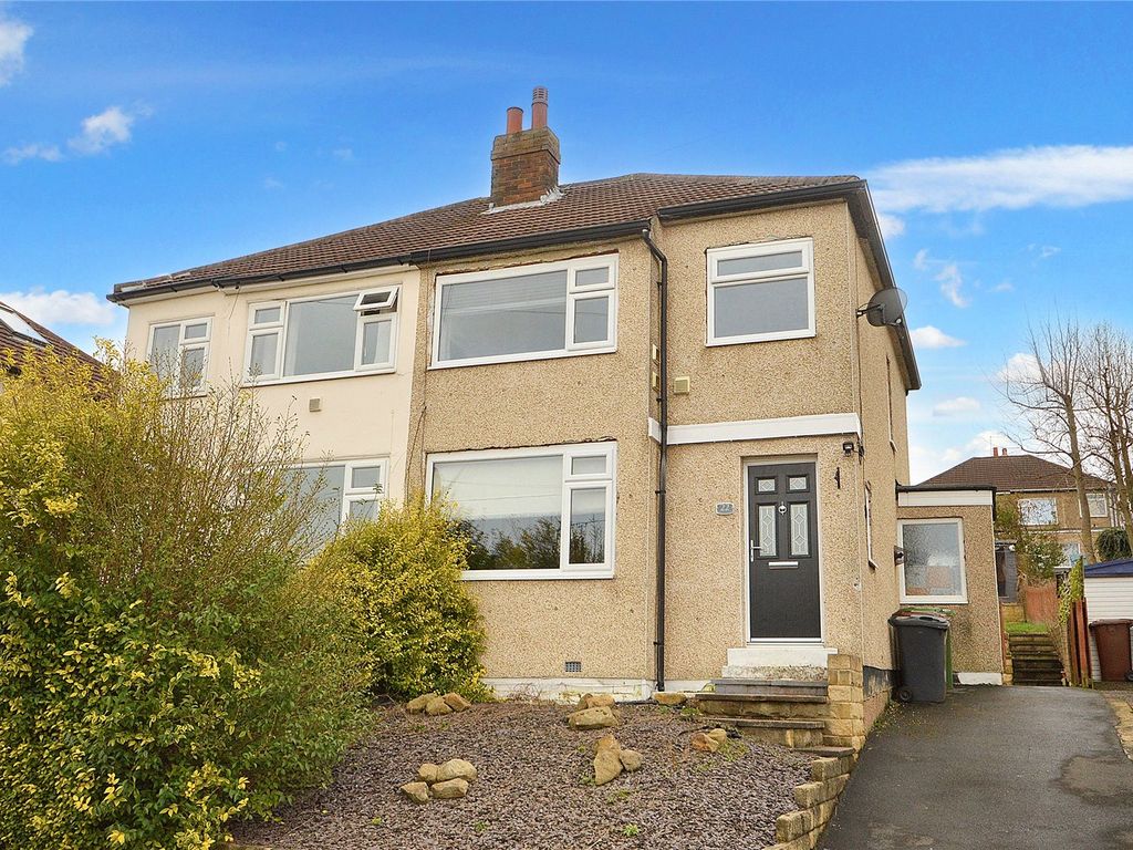 3 bed semidetached house for sale in Woodhill Crescent, Horsforth