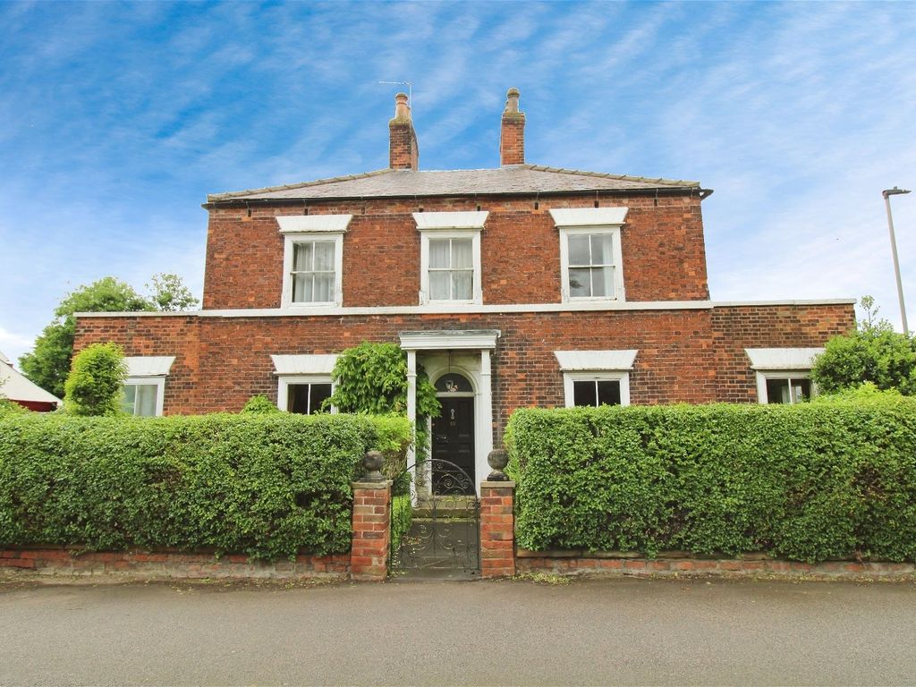 3 bed detached house for sale in Main Road, Hambleton YO8, £375,000