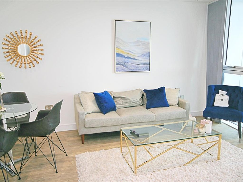 1 bed flat to rent in Gladwin Tower, Vauxhall SW8 Zoopla