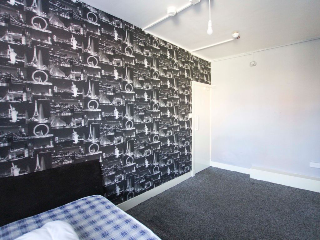 1 bed flat to rent in Bromwich Street, Bolton BL2, £480 pcm Zoopla