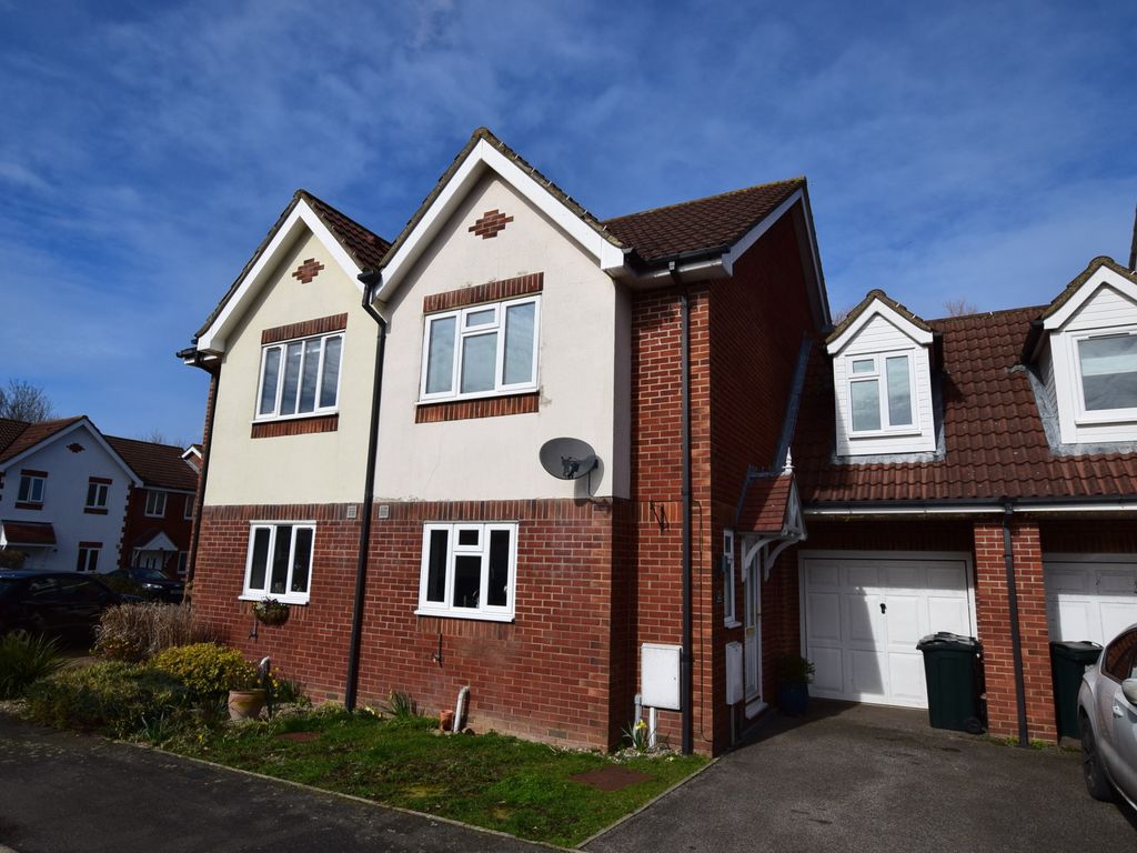 3 bed terraced house for sale in Park Wood Close, Park Farm, Ashford