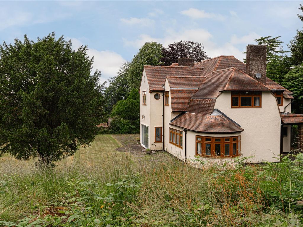 4 bed detached house for sale in The Drive, Banstead SM7, £1,300,000