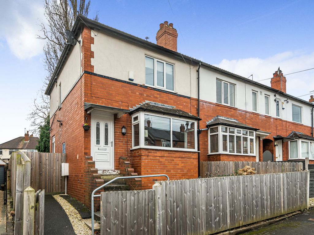 2 bed end terrace house for sale in St Martins Road, Chapel Allerton