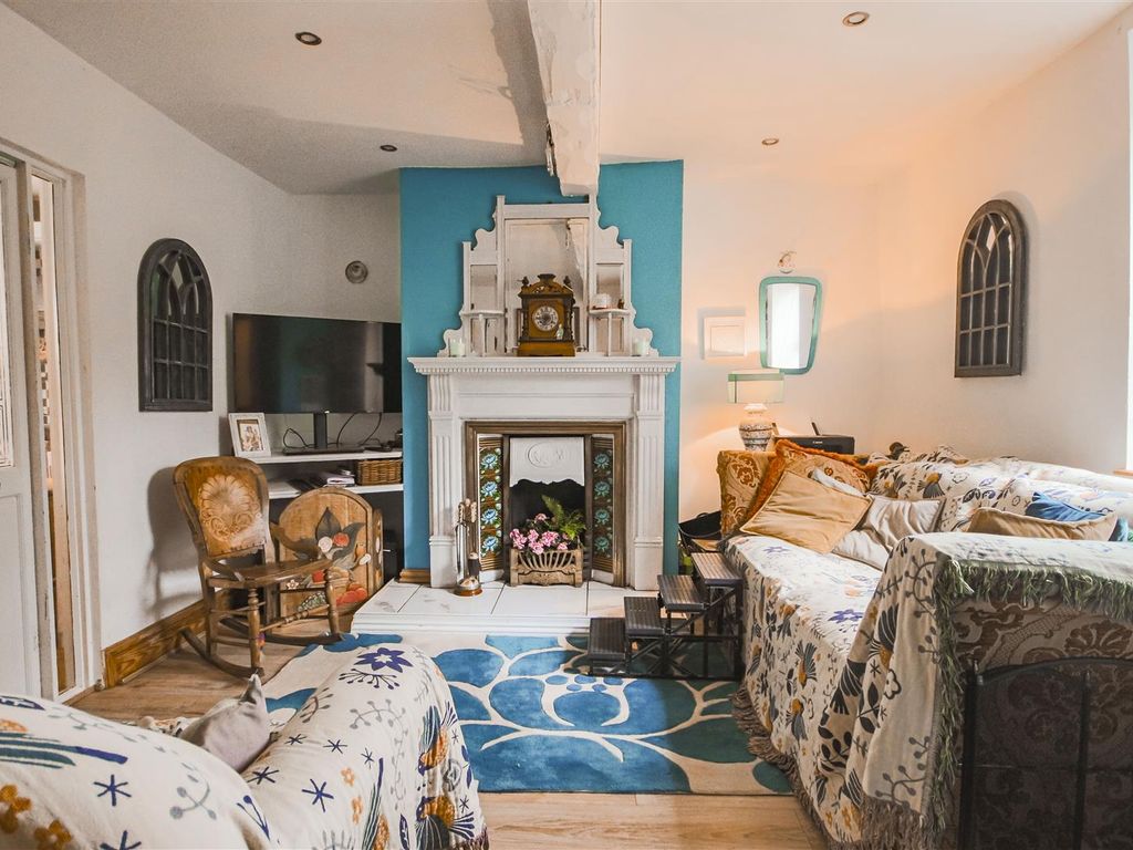 2 bed cottage for sale in Victoria Street, Wheelton, Chorley PR6, £
