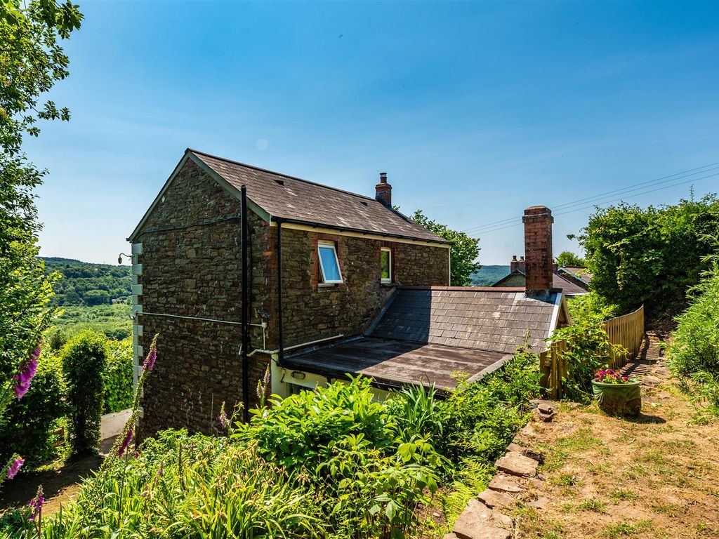 2 bed detached house for sale in Heol Las, Ynysmeudwy, Pontardawe