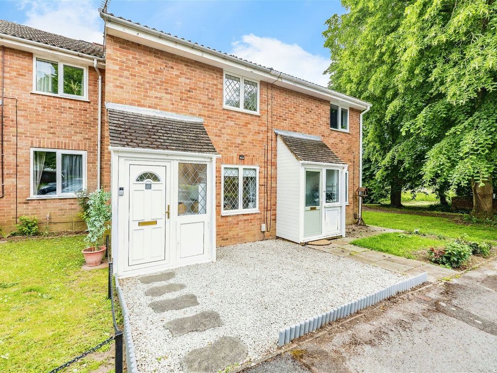 2 bed terraced house for sale in Havendale, Hedge End, Southampton SO30