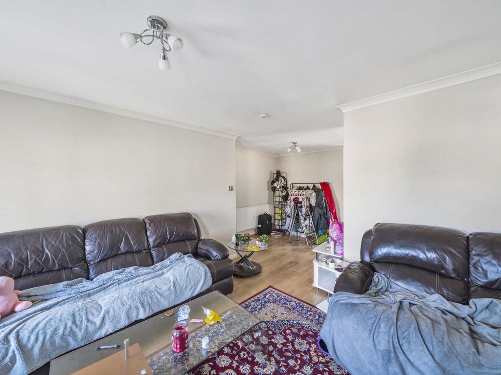 1 bed terraced house for sale in Pippins Close, West Drayton, Middlesex