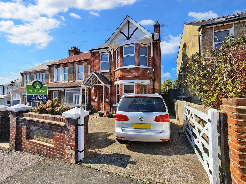 3 bed detached house for sale in Dane Crescent, Ramsgate, Kent CT11, £