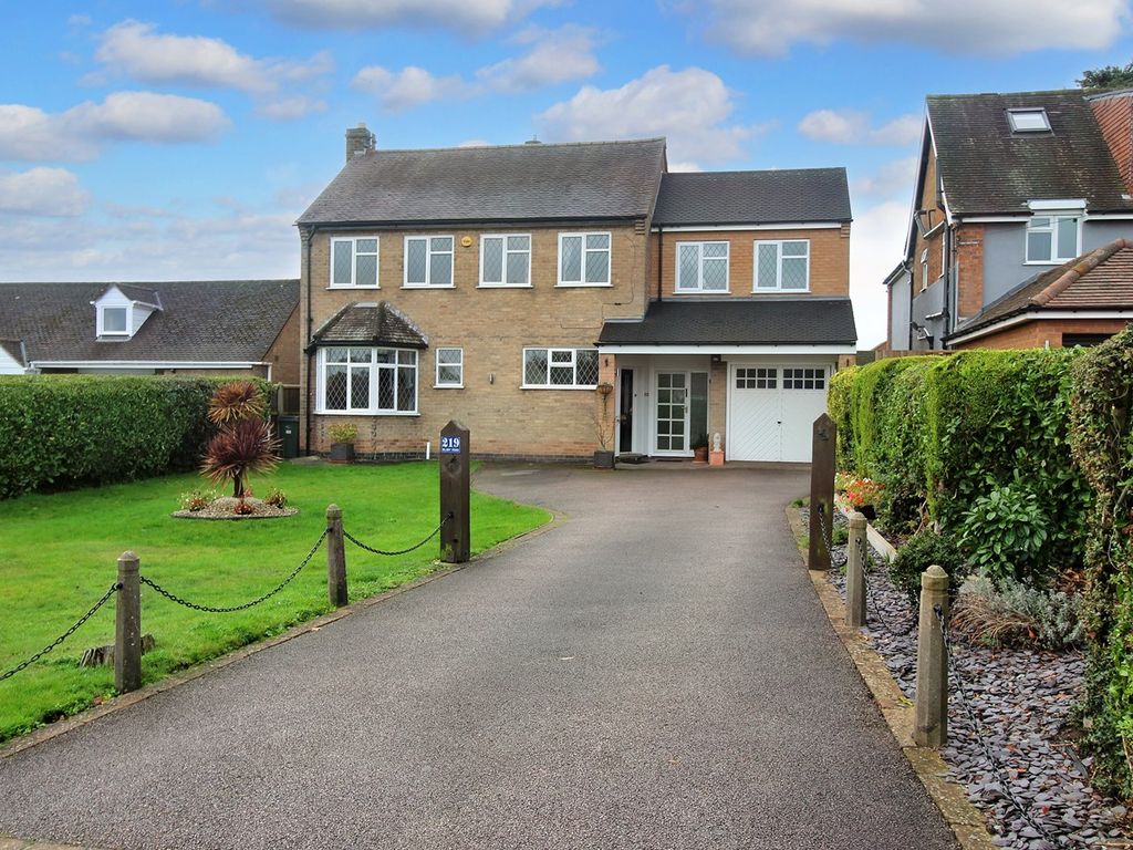 5 bed detached house for sale in Blaby Road, Enderby, Leicester LE19