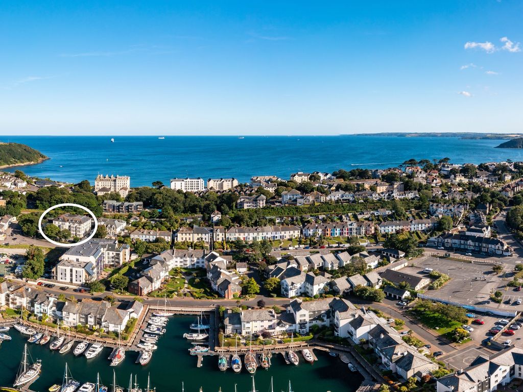 2 bed flat for sale in Bar Road, Falmouth TR11, £375,000 Zoopla