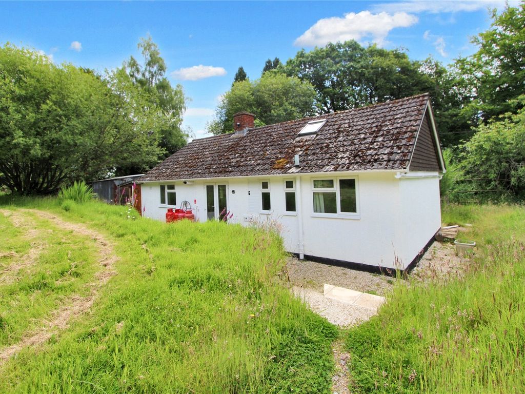 3 bed bungalow to rent in Telegraph Hill, Midhurst, West Sussex GU29, £1,675 pcm Zoopla