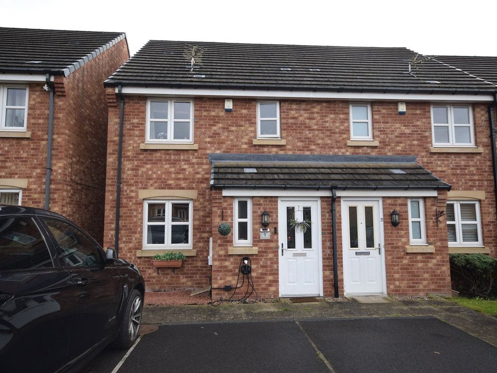 3 bed terraced house for sale in Royal Troon Mews, Wakefield, West