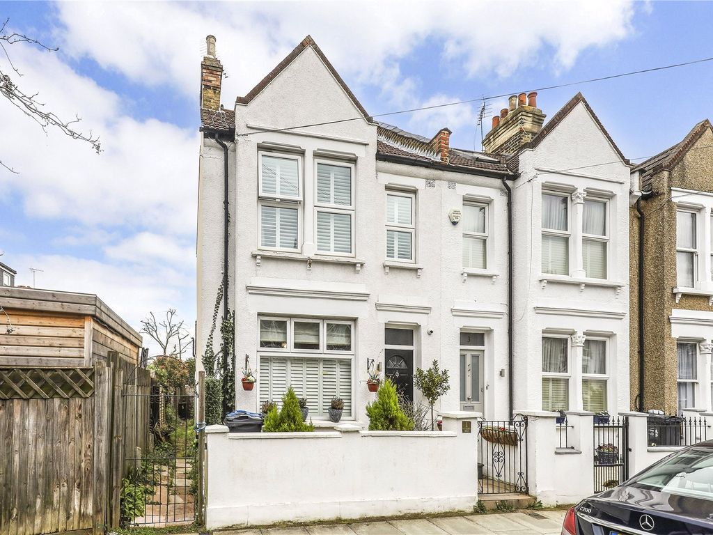 3 bed end terrace house for sale in Havelock Road, London SW19, £