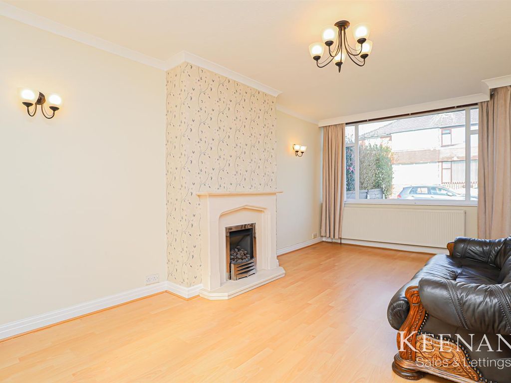 3 bed semidetached house for sale in Hereford Drive, Swinton