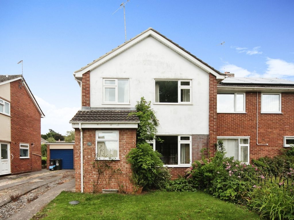 3 bed semidetached house for sale in Parkfield Road, Taunton TA1, £