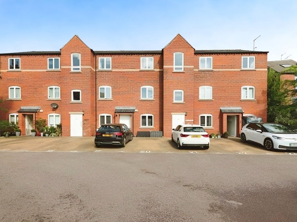 2 bed flat to rent in Corn Mill Court, Sheffield, South Yorkshire S6, £850 pcm Zoopla