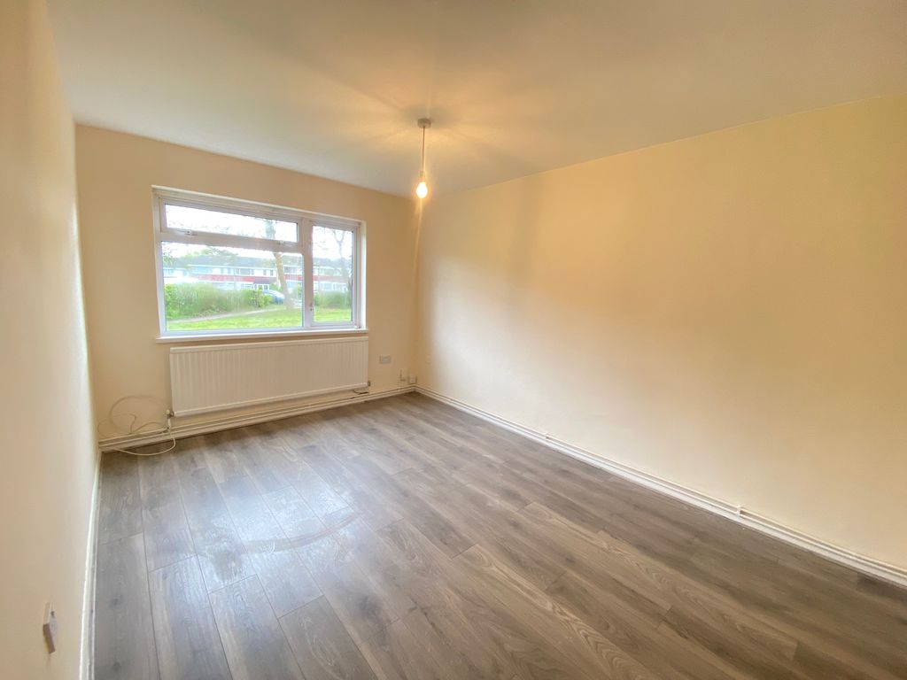 1 bed flat to rent in Waveney, Hemel Hempstead HP2, £975 pcm Zoopla