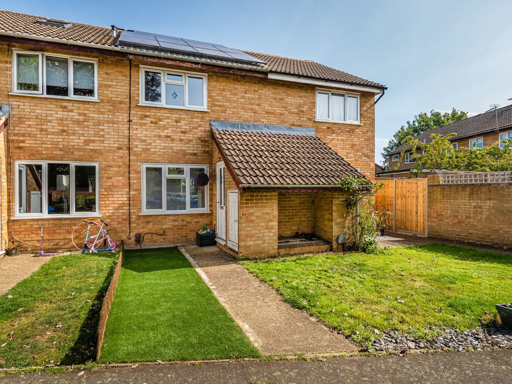 2 bed terraced house for sale in Woking, Surrey GU21, £360,000 Zoopla