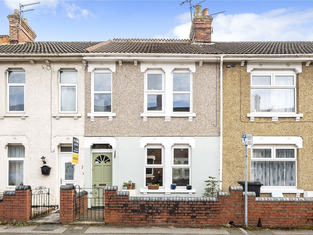 3 bed terraced house for sale in Albion Street, Old Town, Swindon