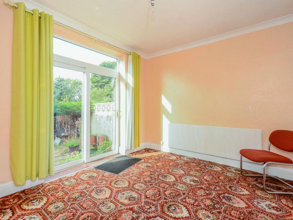 3 bed semidetached house for sale in Barncliffe Road, Lodge Moor