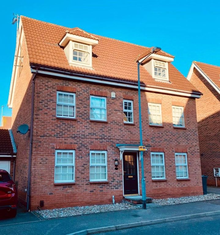 Room to rent in Cumberland Road, Chafford Hundred, Grays RM16 Zoopla