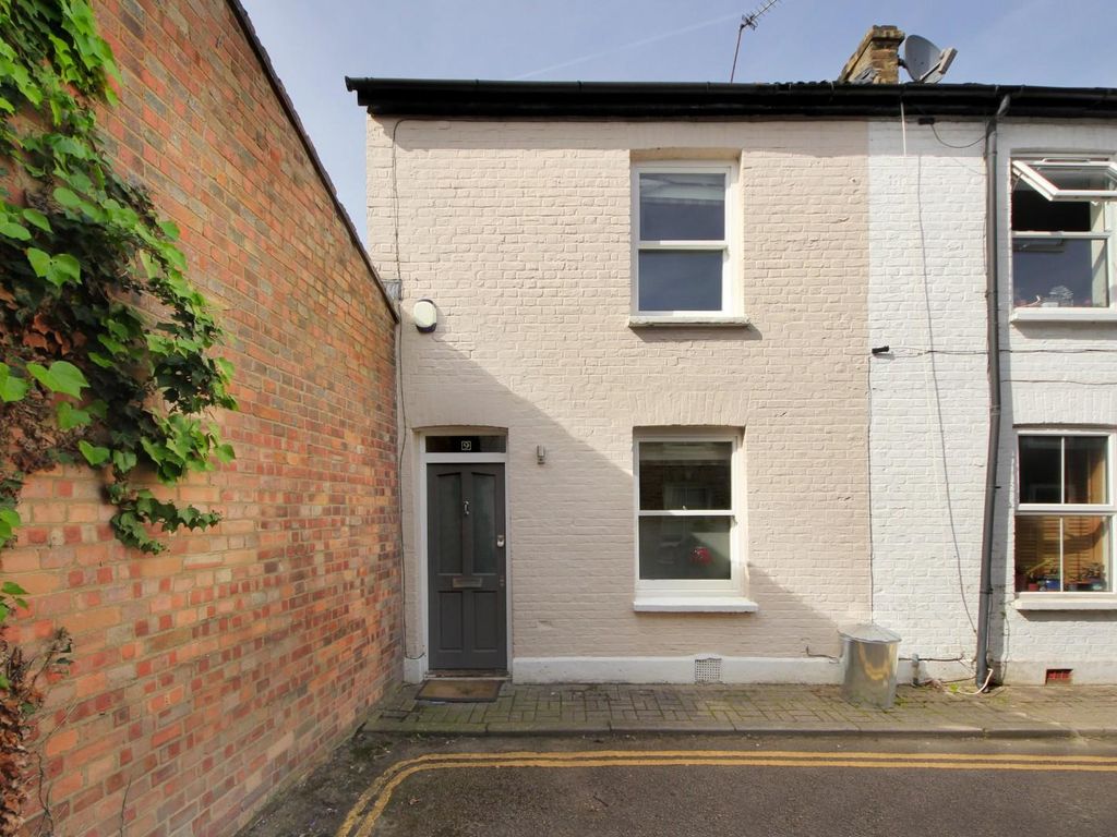 2 bed end terrace house for sale in St. Helens Road, London W13, £