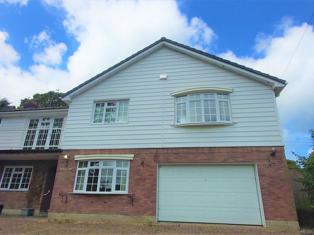 5 bed detached house to rent in New Road, Wootton Bridge, Ryde PO33