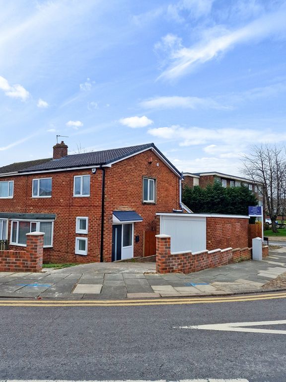3 bed semidetached house for sale in Belsay Gardens, Newcastle Upon