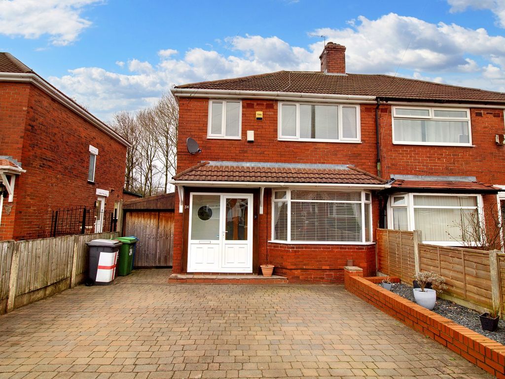 3 bed semidetached house for sale in Southgate Road, Chadderton
