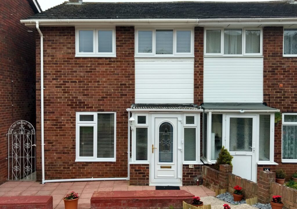 3 bed semidetached house to rent in Budds Close, Basingstoke
