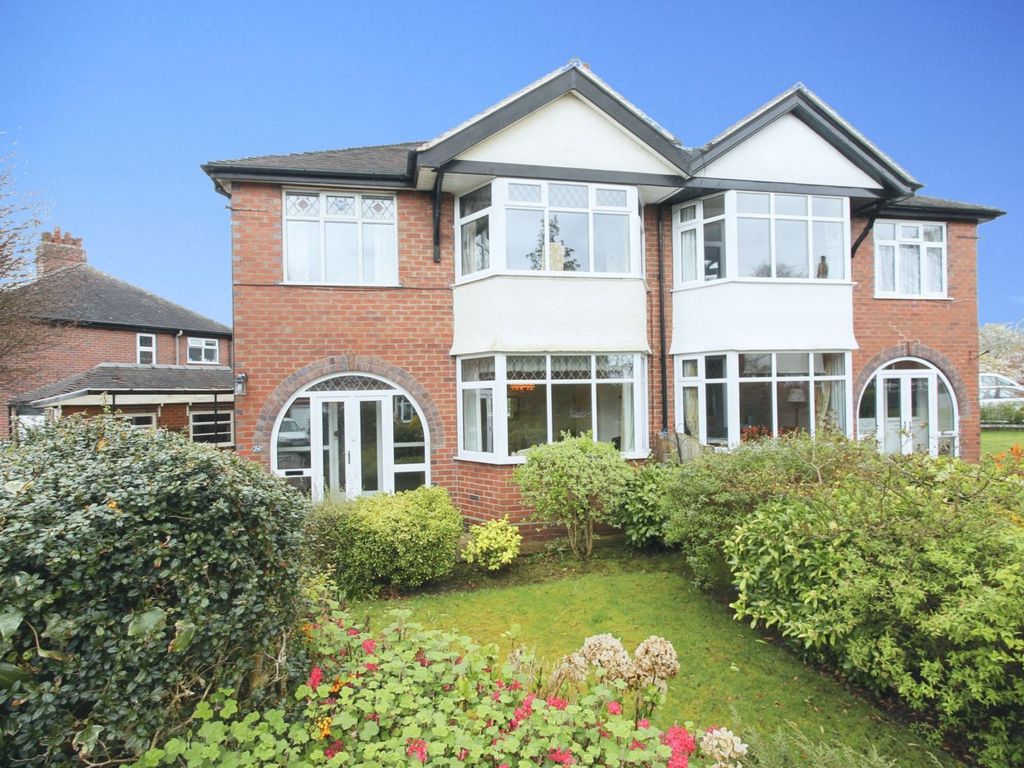 3 bed semidetached house for sale in Walleys Drive, Basford, Newcastle
