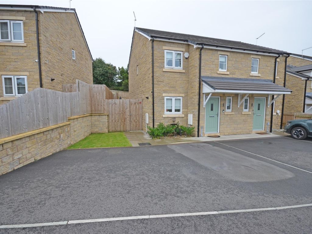 3 bed semidetached house for sale in Earnshaw Clough, Mossley, Ashton