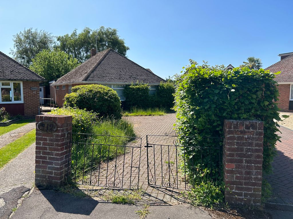 3 bed detached bungalow for sale in Fritham Close, Totton, Southampton