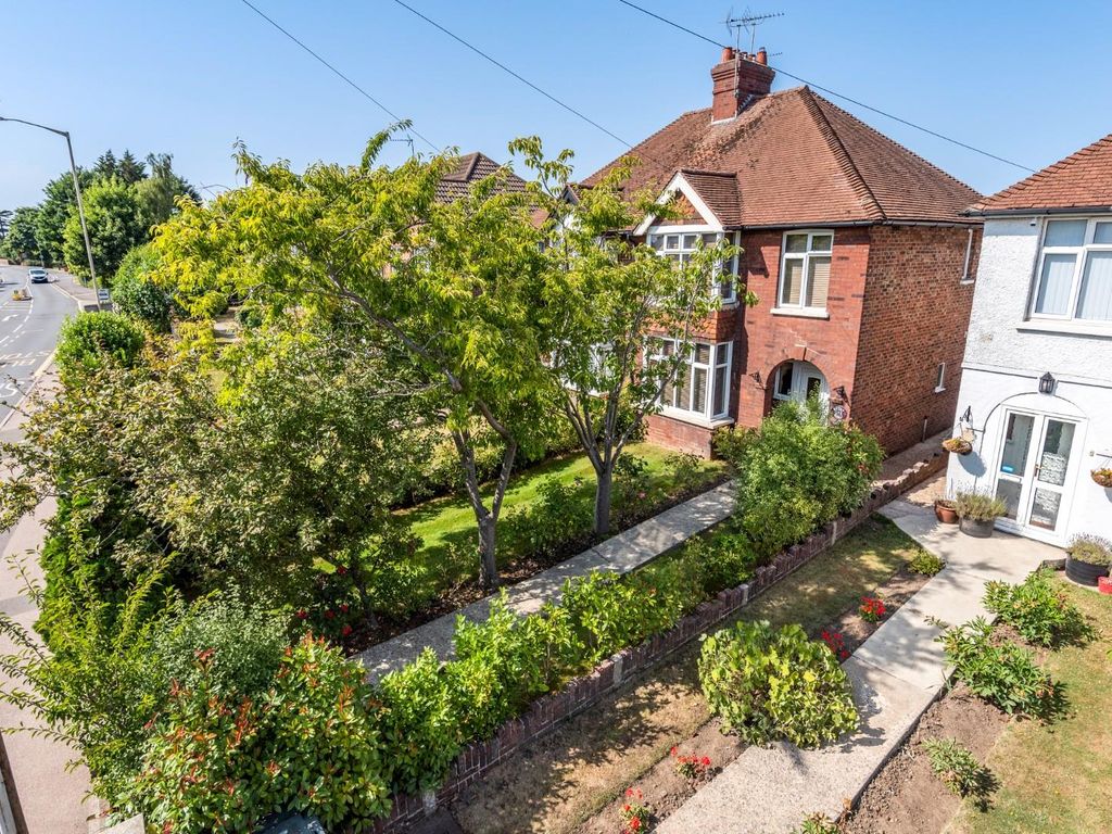 3 bed semidetached house for sale in Hythe Road, Willesborough TN24