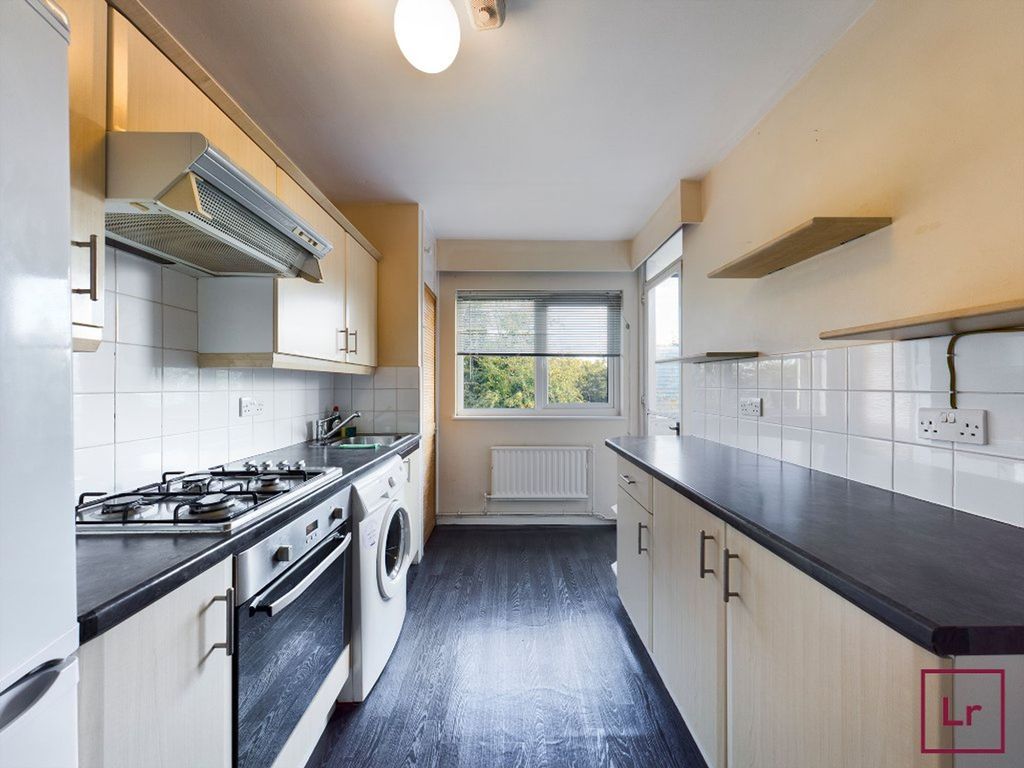 2 bed flat for sale in Byron Way, Northolt UB5 Zoopla