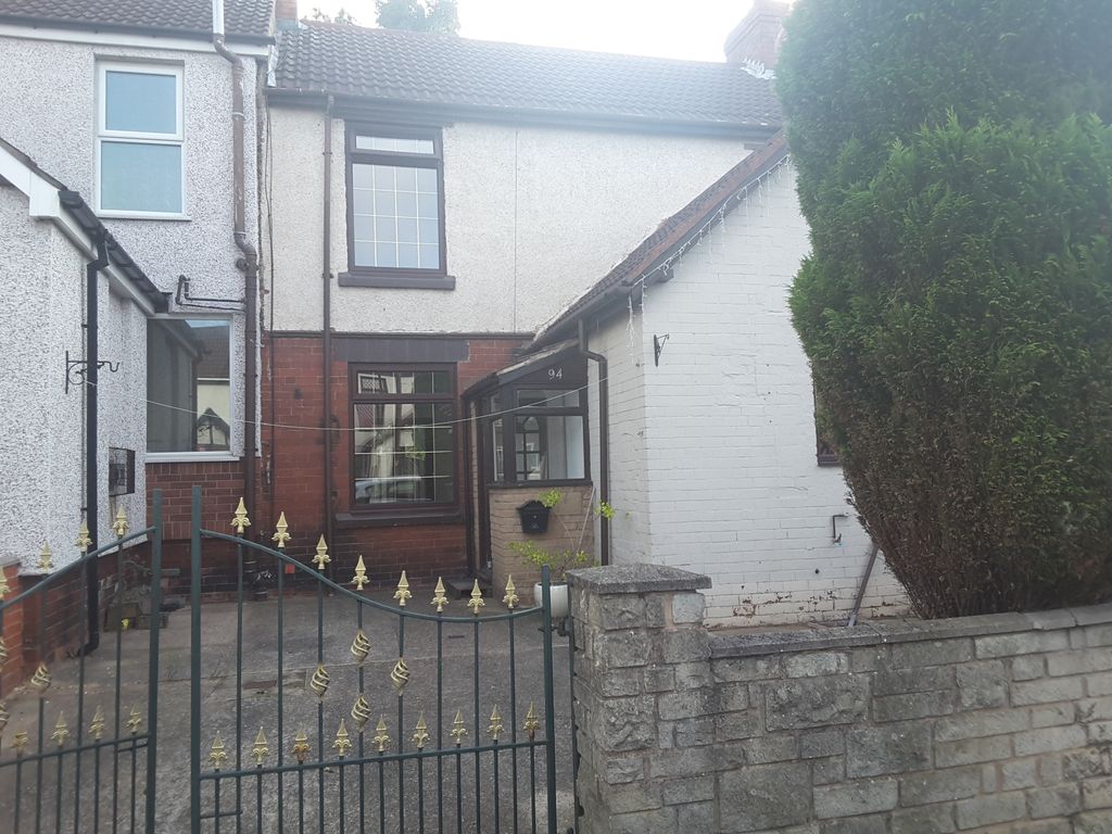 3 bed terraced house to rent in Markham Avenue, Carcroft, Doncaster DN6