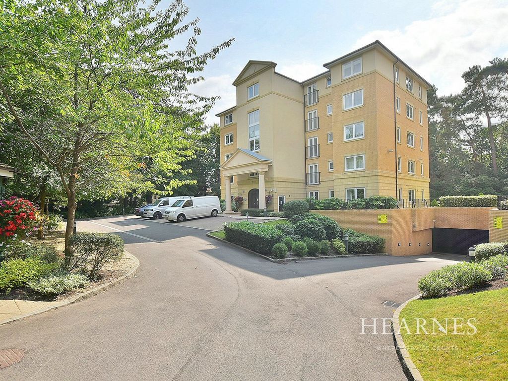 3 bed flat for sale in Western Road, Branksome Park, Poole BH13, £