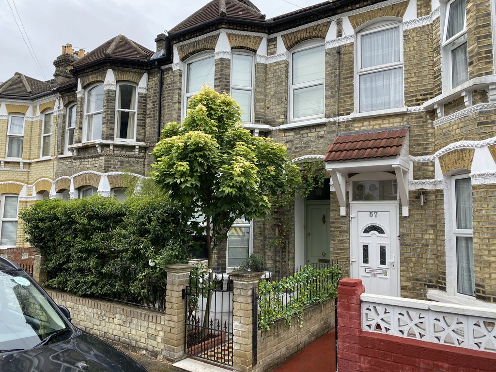 5 bed semidetached house to rent in Shenley Road, London SE5 Zoopla
