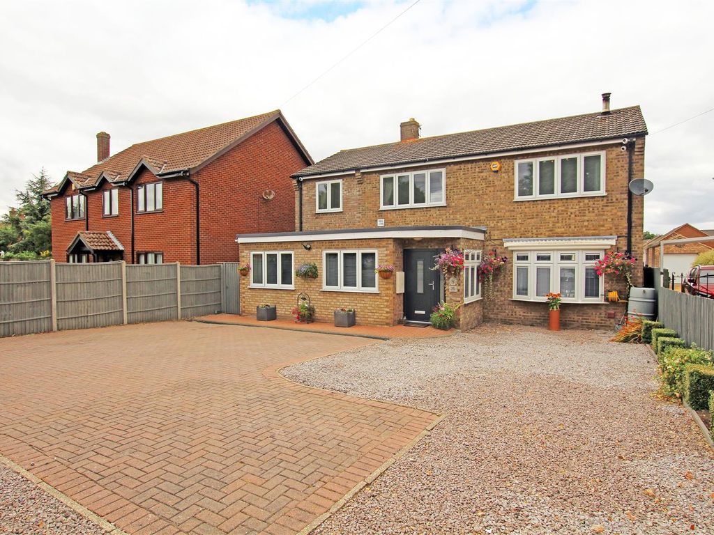 6 bed detached house for sale in Postland Road, Crowland, Peterborough