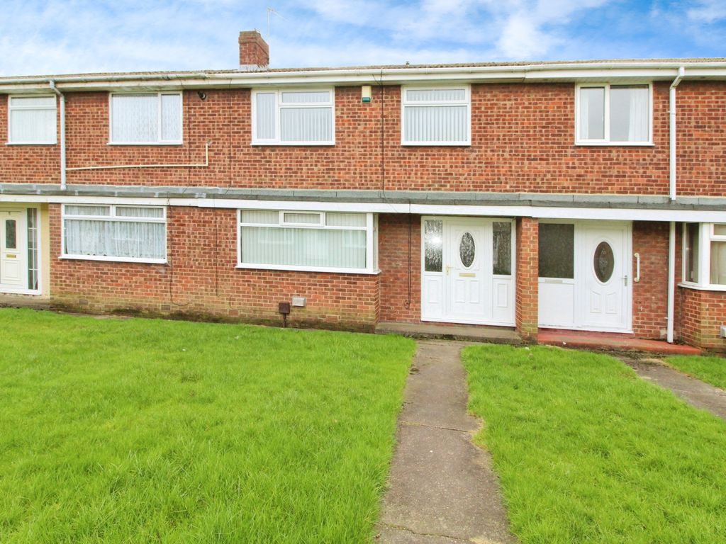 3 bed terraced house to rent in Cambo Close, Blyth NE24, £700 pcm Zoopla
