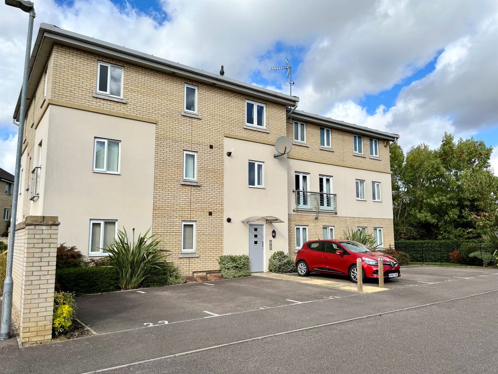 2 bed flat for sale in Lancaster Gate, Upper Cambourne, Cambridge CB23