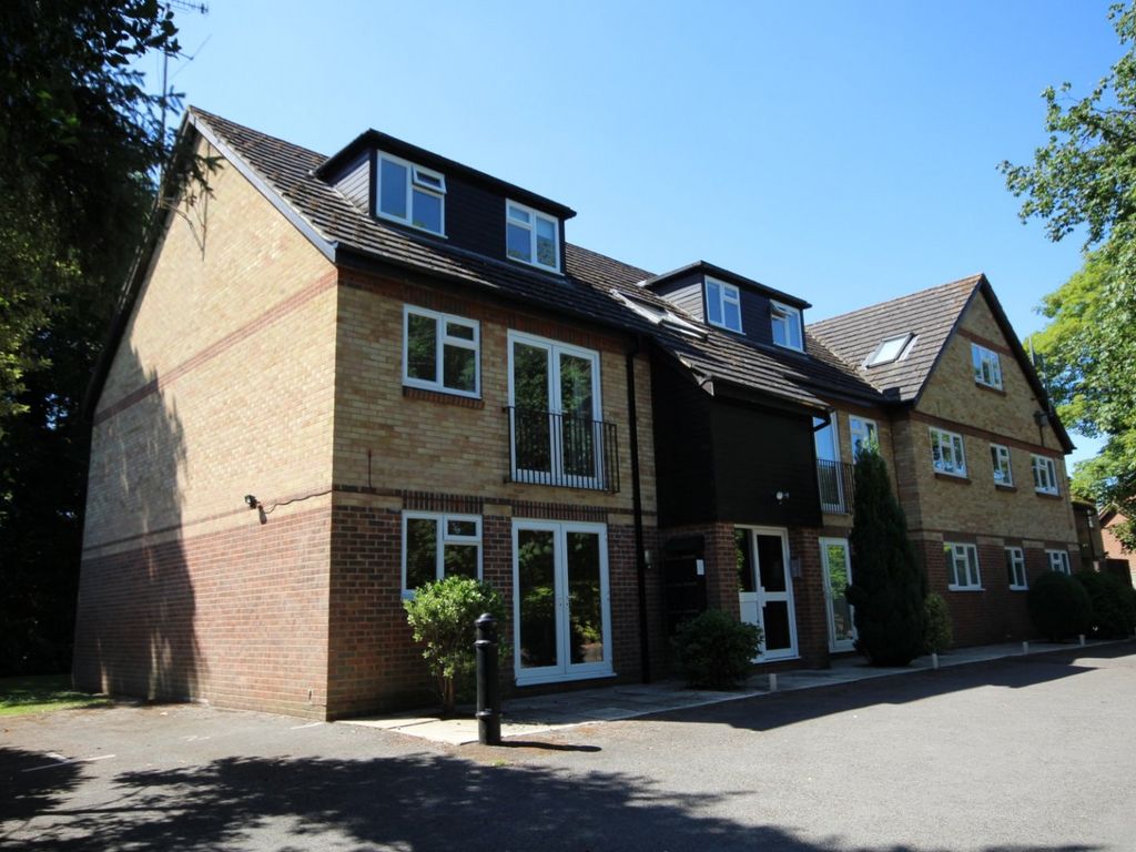 1 bed flat to rent in Lamorna, 223B Greys Road, HenleyOnThames