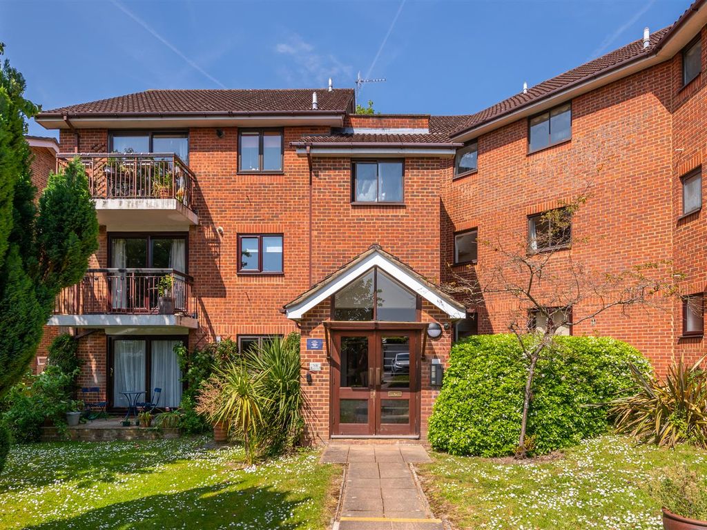 2 bed property for sale in Arlington Court, Reigate RH2 Zoopla