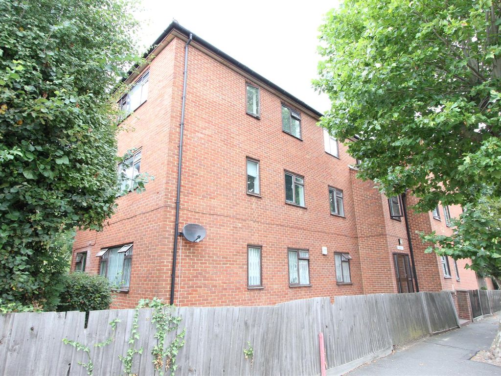 2 bed flat for sale in South Norwood Hill, London SE25 Zoopla